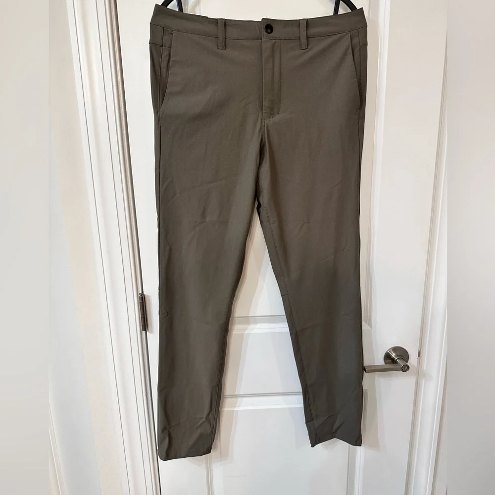 Cuts Men's Olive Green Pants‎